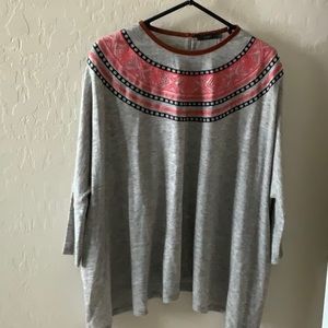 ADORABLE THML detail sweater!